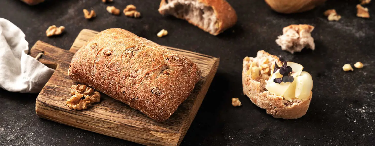 BIO Walnussbrötchen – Das milde Brötchen mit vielen Walnüssen